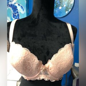 Le Mystere Lace Underwire Bra in Soft Peach 38D